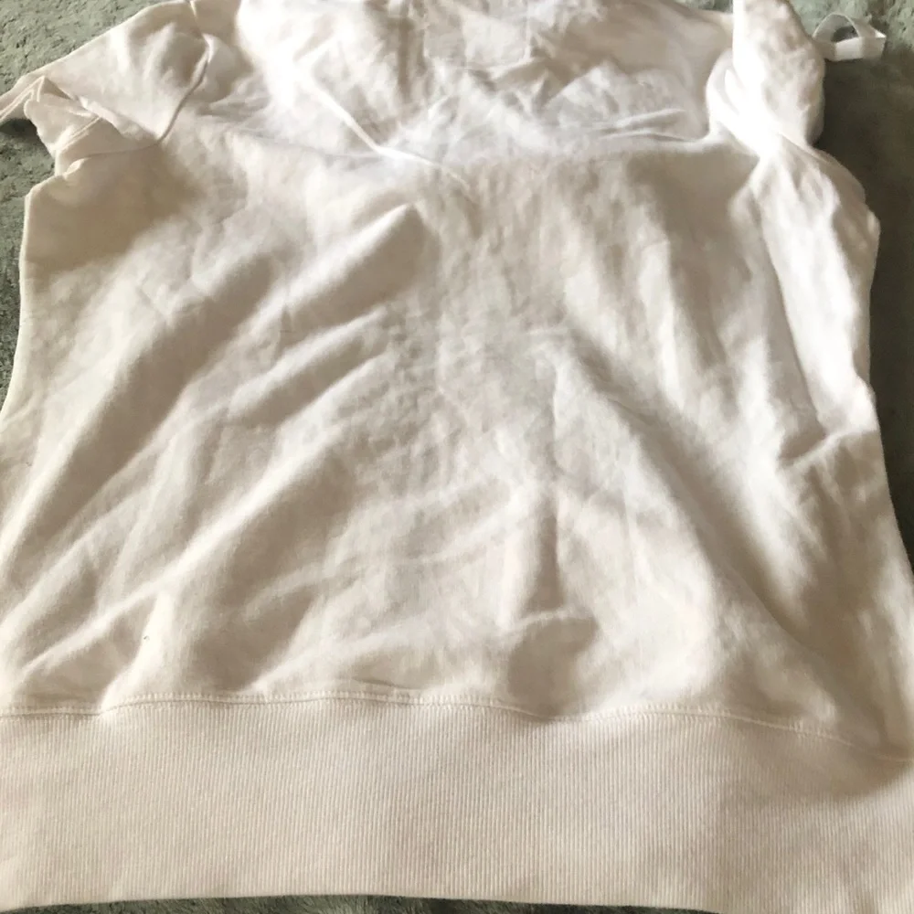 White Zip-Up Hoodie with Pockets short sleeve - Picture 3 of 10